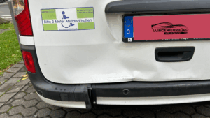 Heckausschnitt mit ein-/ausklappbarer Rampe